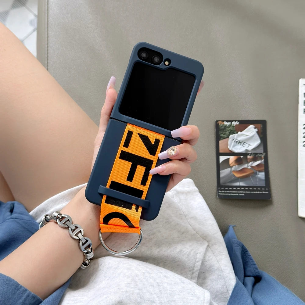Coque Samsung Galaxy Z Flip 5 / 6 / 7 – Ultra Fine Mate Antichoc avec Anneau & Dragonne Nylon